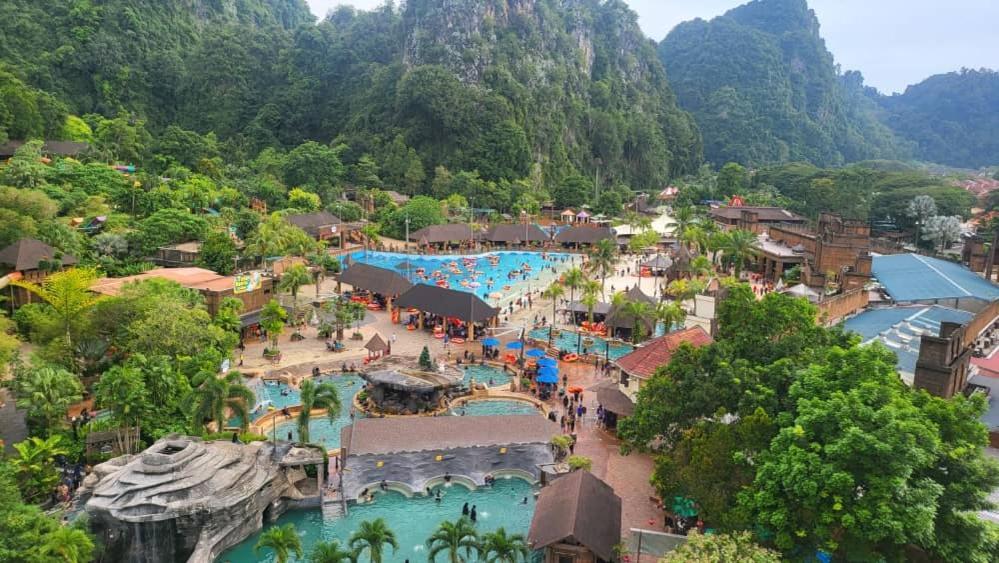 Hotspring 2 Room 1512 Suite Sunway Onsen With Theme Park View 4 Pax Тамбун Екстер'єр фото