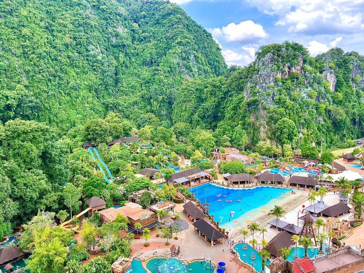 Hotspring 2 Room 1512 Suite Sunway Onsen With Theme Park View 4 Pax Тамбун Екстер'єр фото